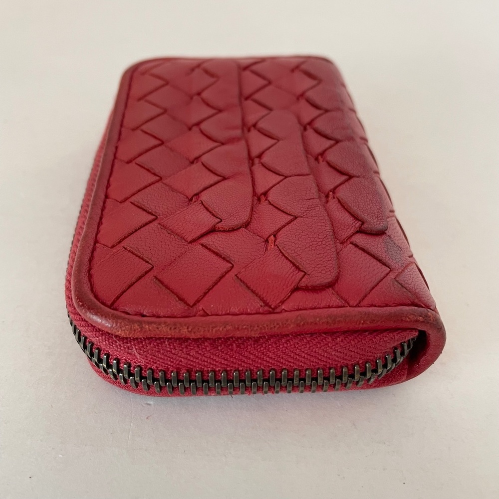 Bottega Veneta Intrecciato Leather Red Ruffle Zip Compact Wallet/Card/Coin Case - Picture 7 of 16